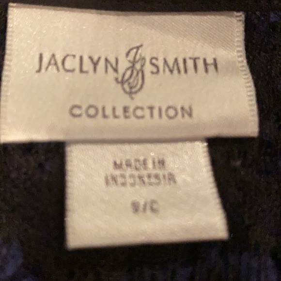 3/$20.  ❤️❤️❤️ HOST PICK!! Small Blouse - Picture 5 of 5